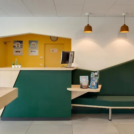 ホテル Kyriad Clermont-ferrand-sud - La Pardieu 3*