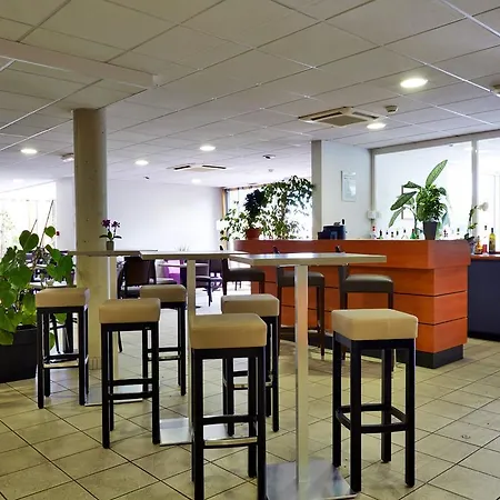 克莱蒙费朗南部巴赫第基里亚德酒店 酒店