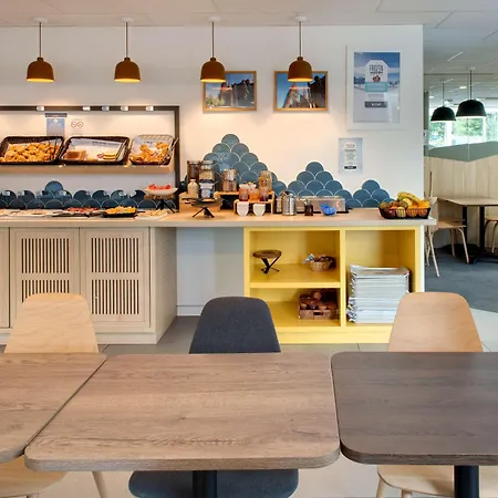 Kyriad Clermont-ferrand-sud - La Pardieu ホテル 3*