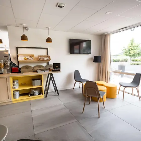 Kyriad Clermont-ferrand-sud - La Pardieu クレルモン・フェラン