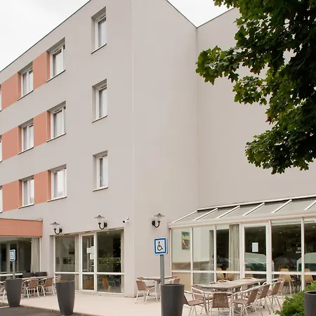 Kyriad Clermont-ferrand-sud - La Pardieu