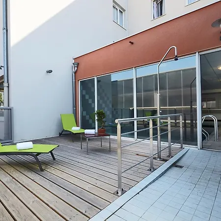 Hotell Kyriad Clermont-ferrand-sud - La Pardieu