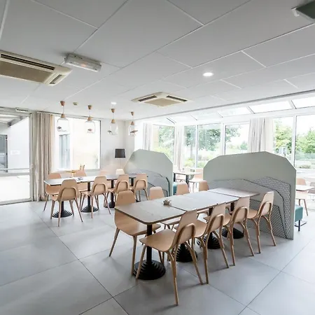 Hotell Kyriad Clermont-ferrand-sud - La Pardieu 3*