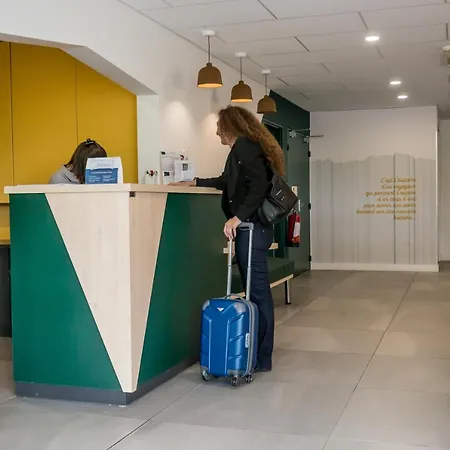 Hotell Kyriad Clermont-ferrand-sud - La Pardieu