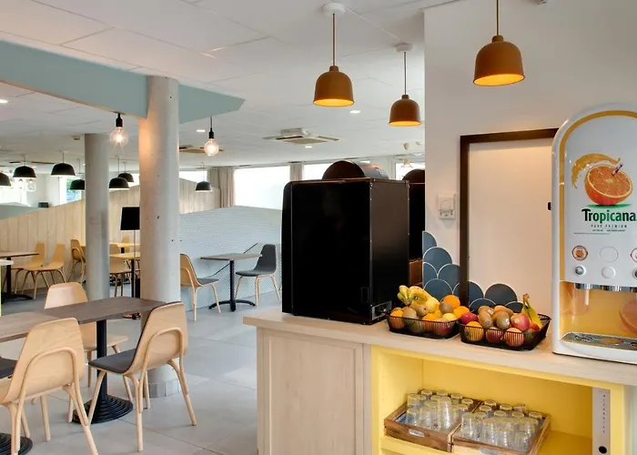 Hotell Kyriad Clermont-ferrand-sud - La Pardieu