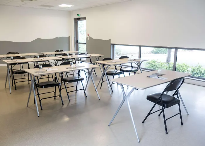 Kyriad Clermont-ferrand-sud - La Pardieu