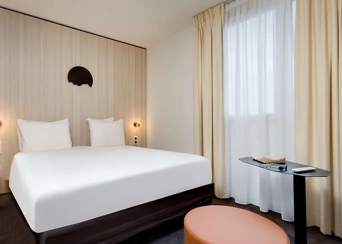 Hotel Kyriad Clermont-ferrand-sud - La Pardieu 3*