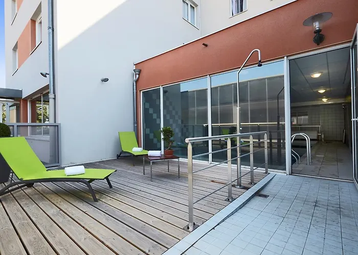 Hotell Kyriad Clermont-ferrand-sud - La Pardieu