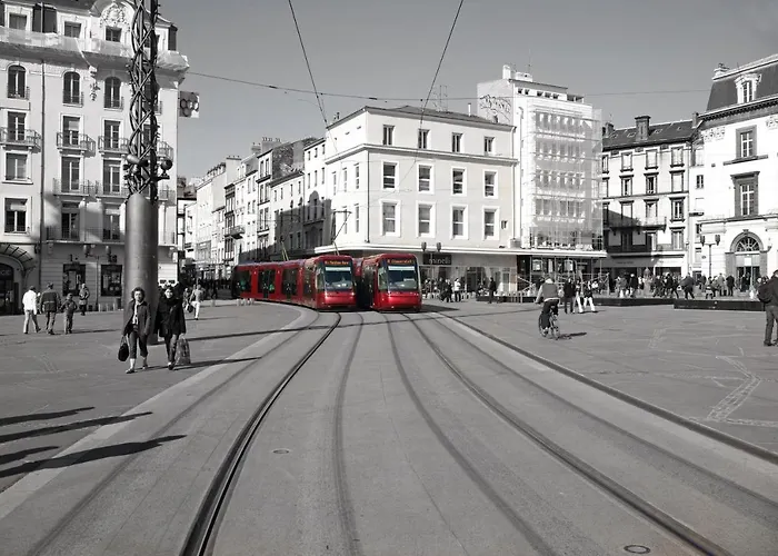 Kyriad Clermont-ferrand-sud - La Pardieu Hotell